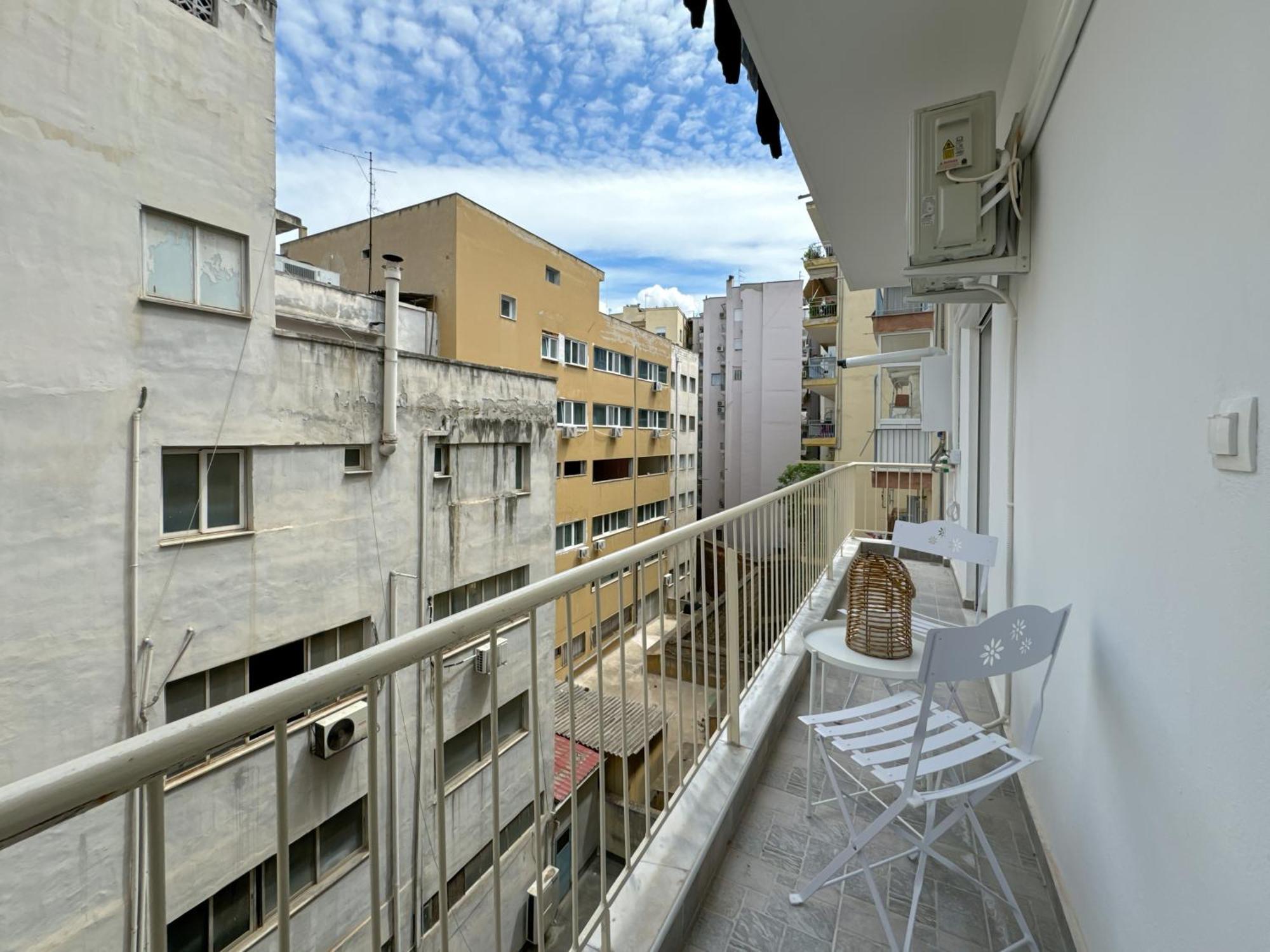 Luxury Downtown Apartment Guya Thessaloniki Exterior photo